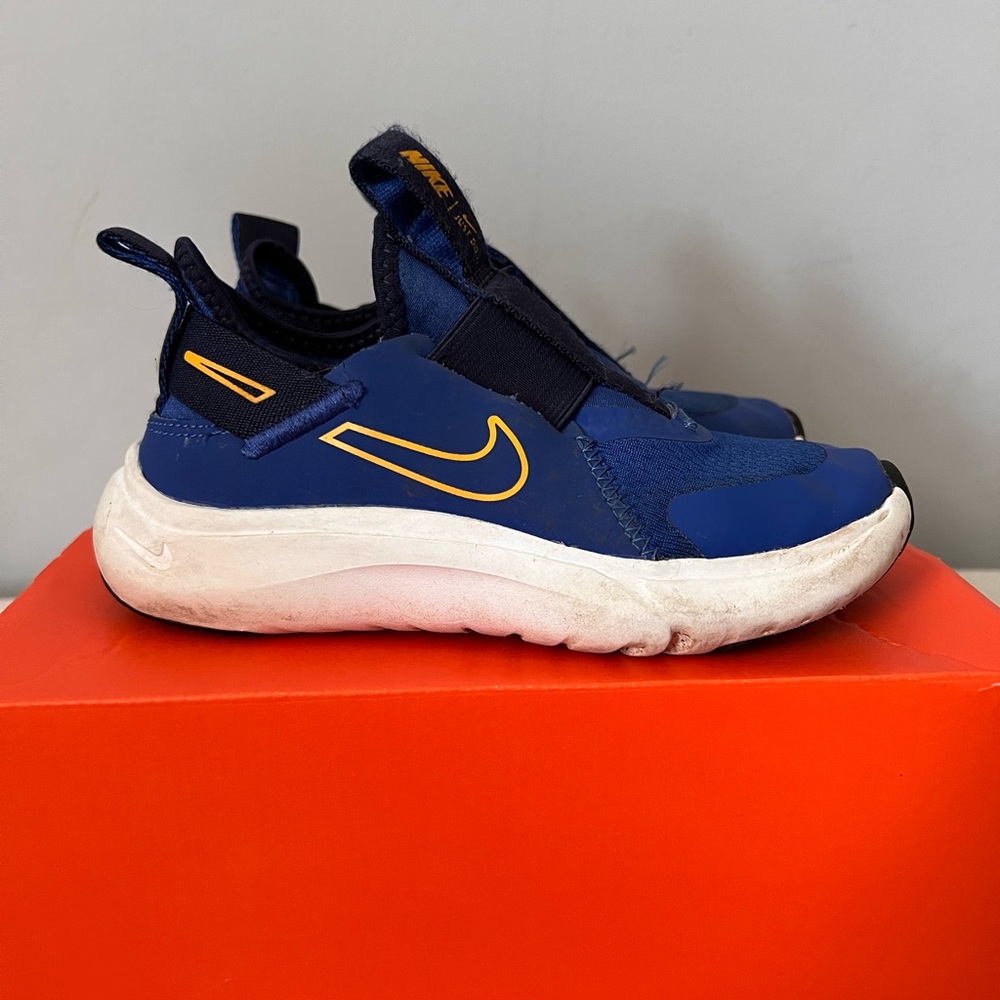 NIKE FLEX PLUS